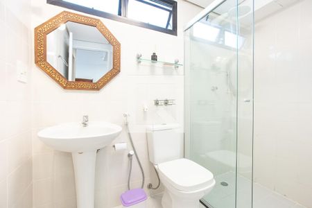 Banheiro de kitnet/studio à venda com 1 quarto, 44m² em Pinheiros, São Paulo