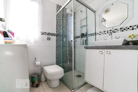 Apartamento à venda com 70m², 3 quartos e 1 vaga Apartamento à venda com 70m², 3 quartos e 1 vagaBanheiro da Suíte