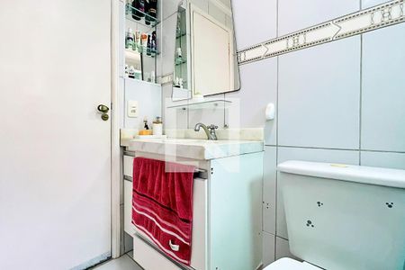 Apartamento à venda com 66m², 2 quartos e 1 vaga Apartamento à venda com 66m², 2 quartos e 1 vagaBanheiro