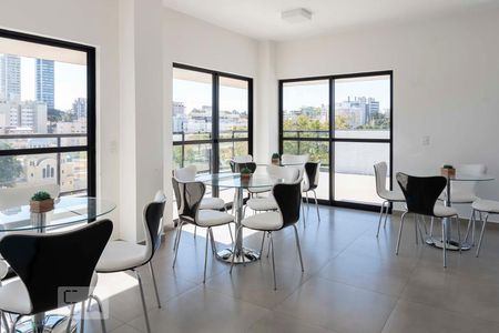 Apartamento para alugar com 28m², 1 quarto e sem vaga Apartamento para alugar com 28m², 1 quarto e sem vagaÁrea Comum - Salão de Festas