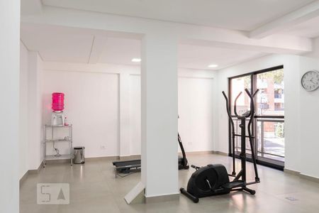 Apartamento para alugar com 28m², 1 quarto e sem vaga Apartamento para alugar com 28m², 1 quarto e sem vagaÁrea Comum - Academia