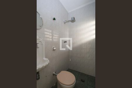 Casa para alugar com 162m², 3 quartos e 2 vagasBanheiro de sreviço