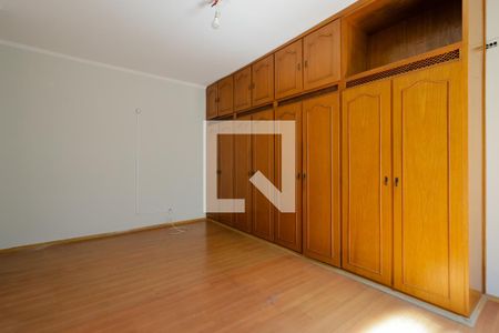 Casa para alugar com 162m², 3 quartos e 2 vagasSuíte