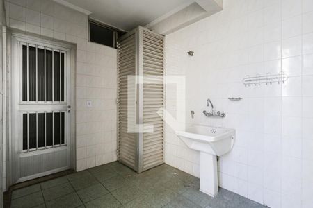 Casa para alugar com 162m², 3 quartos e 2 vagas[Area de servço