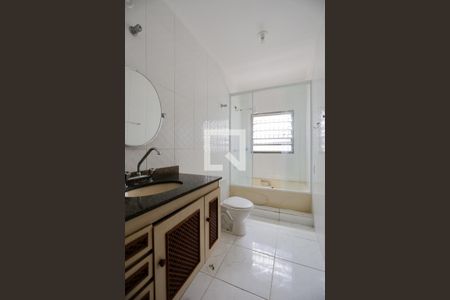 Casa para alugar com 162m², 3 quartos e 2 vagasBanheiro