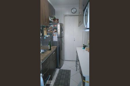 Cozinha de apartamento para alugar com 2 quartos, 49m² em Km 18, Osasco