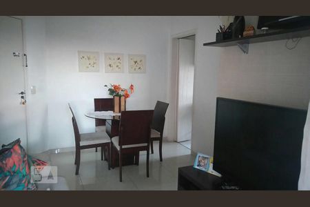Sala de apartamento para alugar com 2 quartos, 49m² em Km 18, Osasco