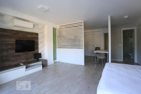 Sala de kitnet/studio para alugar com 1 quarto, 54m² em Brooklin Paulista, São Paulo