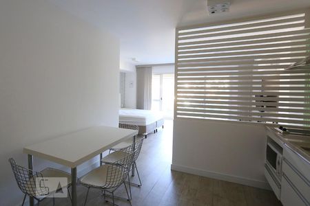 Cozinha de kitnet/studio para alugar com 1 quarto, 54m² em Brooklin Paulista, São Paulo