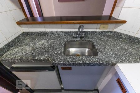 Cozinha de apartamento para alugar com 1 quarto, 44m² em Centro, Campinas