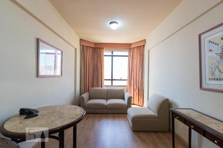 Sala de apartamento para alugar com 1 quarto, 44m² em Centro, Campinas