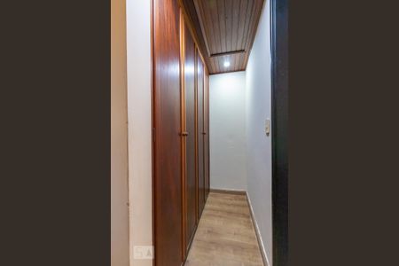 Quarto da suíte - Closset de apartamento para alugar com 1 quarto, 44m² em Centro, Campinas