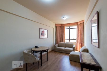 Sala de apartamento para alugar com 1 quarto, 44m² em Centro, Campinas