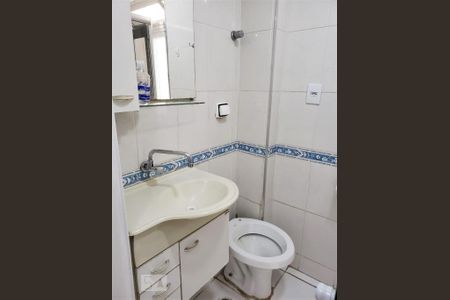 Banheiro de apartamento para alugar com 1 quarto, 50m² em Vila Ester (zona Norte), São Paulo