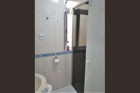 Banheiro de apartamento para alugar com 1 quarto, 50m² em Vila Ester (zona Norte), São Paulo