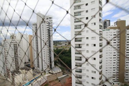 Apartamento para alugar com 190m², 3 quartos e 3 vagasVista da Suíte 2
