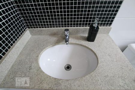 Apartamento para alugar com 190m², 3 quartos e 3 vagasBanheiro da Suíte 2 - Pia