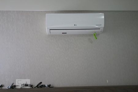 Apartamento para alugar com 190m², 3 quartos e 3 vagasDetalhe da Suíte 2 - Ar Condicionado