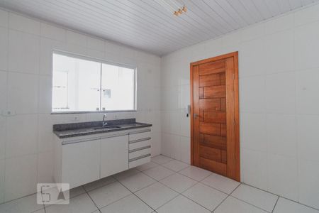 Cozinha de casa de condomínio para alugar com 2 quartos, 89m² em Vila Prudente, São Paulo