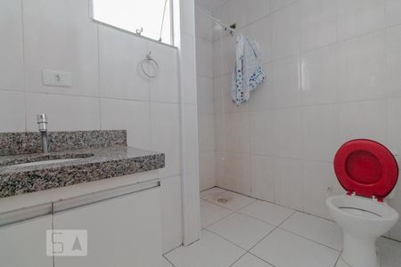 Banheiro de casa de condomínio para alugar com 2 quartos, 89m² em Vila Prudente, São Paulo