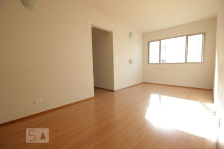 Sala de apartamento para alugar com 3 quartos, 92m² em Vila Progredior, São Paulo