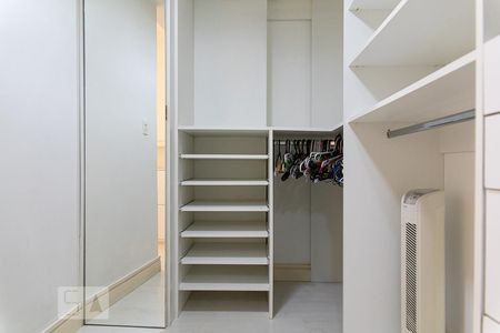Apartamento à venda com 56m², 1 quarto e 1 vagaCloset do quarto