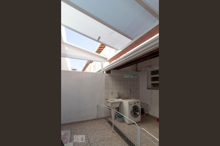 Casa de condomínio à venda com 110m², 2 quartos e 2 vagas Casa de condomínio à venda com 110m², 2 quartos e 2 vagasÁrea de Serviço