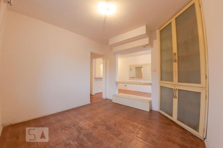 Quarto de apartamento para alugar com 1 quarto, 45m² em Jardim do Salso, Porto Alegre