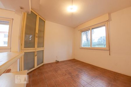 Quarto de apartamento para alugar com 1 quarto, 45m² em Jardim do Salso, Porto Alegre