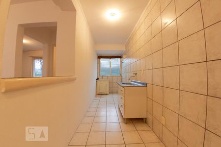 Cozinha de apartamento para alugar com 1 quarto, 45m² em Jardim do Salso, Porto Alegre