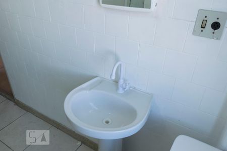 Apartamento para alugar com 80m², 2 quartos e sem vagaBanheiro