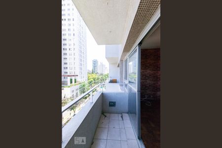 Varanda de apartamento para alugar com 3 quartos, 75m² em Vila Olímpia, São Paulo