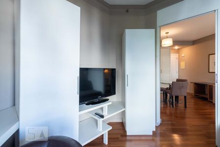 Sala de apartamento à venda com 2 quartos, 52m² em Vila Nova Conceição, São Paulo