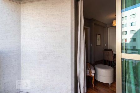 Varanda de apartamento à venda com 2 quartos, 52m² em Vila Nova Conceição, São Paulo