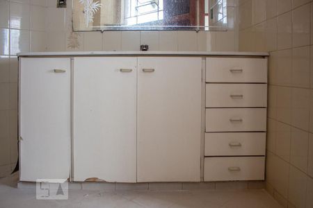 Apartamento à venda com 130m², 3 quartos e sem vagaBanheiro - Armários