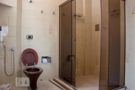 Apartamento à venda com 130m², 3 quartos e sem vagaBanheiro 