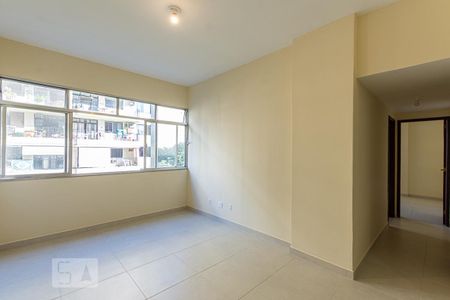 Sala de apartamento para alugar com 2 quartos, 80m² em São Domingos, Niterói