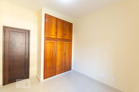 Quarto 1 de apartamento para alugar com 2 quartos, 80m² em São Domingos, Niterói