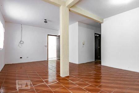Casa para alugar com 160m², 3 quartos e 3 vagas Casa para alugar com 160m², 3 quartos e 3 vagasSala