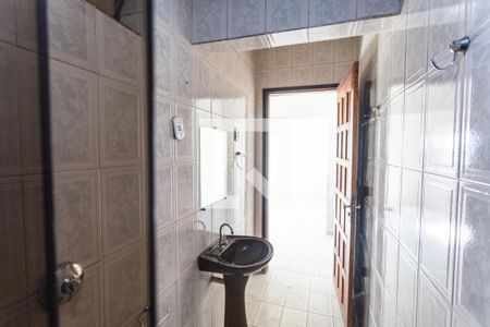 Banheiro Social 1 de casa para alugar com 4 quartos, 113m² em Santa Efigênia, Belo Horizonte