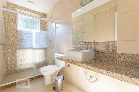 Banheiro Social de apartamento à venda com 3 quartos, 88m² em Icaraí, Niterói