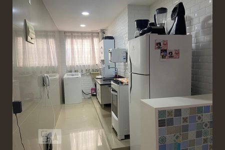 Cozinha e Área de Serviço de apartamento para alugar com 2 quartos, 52m² em Taquara, Rio de Janeiro
