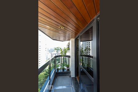 Apartamento à venda com 512m², 2 quartos e 5 vagasVaranda da sala de jantar