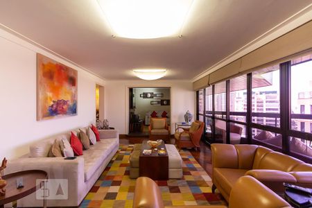 Sala de estar de apartamento à venda com 2 quartos, 512m² em Vila Andrade, São Paulo