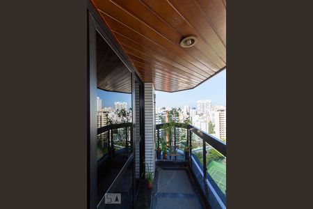 Varanda da sala de jantar de apartamento à venda com 2 quartos, 512m² em Vila Andrade, São Paulo