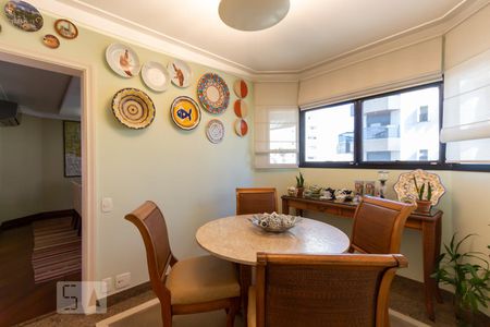 Apartamento à venda com 512m², 2 quartos e 5 vagasCopa