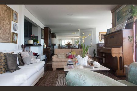 Sala de apartamento para alugar com 3 quartos, 254m² em Vila Suzana, São Paulo
