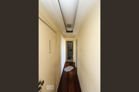 Corredor de apartamento à venda com 2 quartos, 60m² em Parque São Jorge, São Paulo