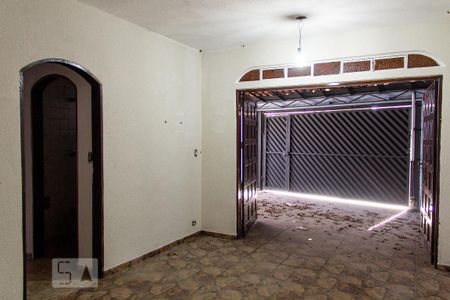 Casa para alugar com 160m², 3 quartos e 4 vagas Casa para alugar com 160m², 3 quartos e 4 vagasGaragem