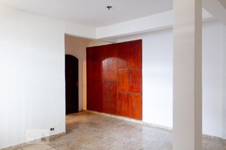 Casa para alugar com 160m², 3 quartos e 4 vagas Casa para alugar com 160m², 3 quartos e 4 vagasÁrea de Serviço
